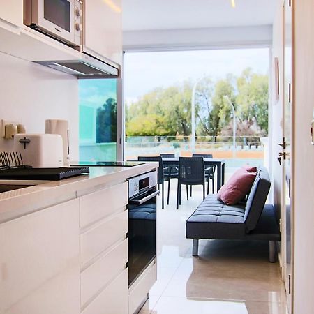 Апартаменты Phaedrus Living - Seaside Luxury Flat Harbour 110 Пафос Экстерьер фото