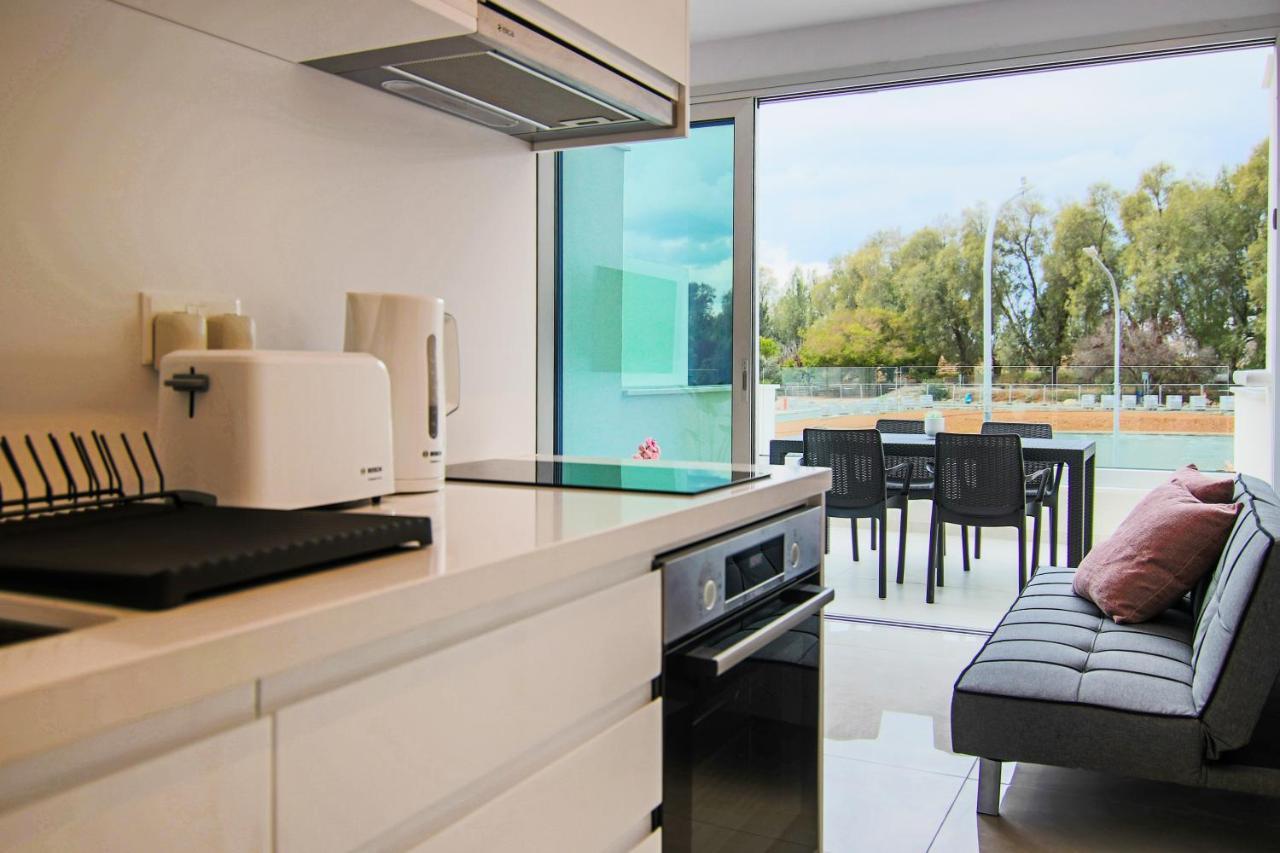 Апартаменты Phaedrus Living - Seaside Luxury Flat Harbour 110 Пафос Экстерьер фото
